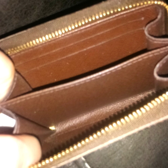 Wallet - Picture 3 of 4